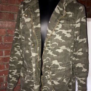 Universal Thread Co. Camo Jacket